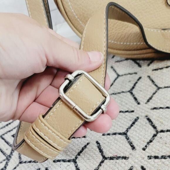 MATTIES LIGHT TAN SHOULDER BAG - Picture 5 of 16